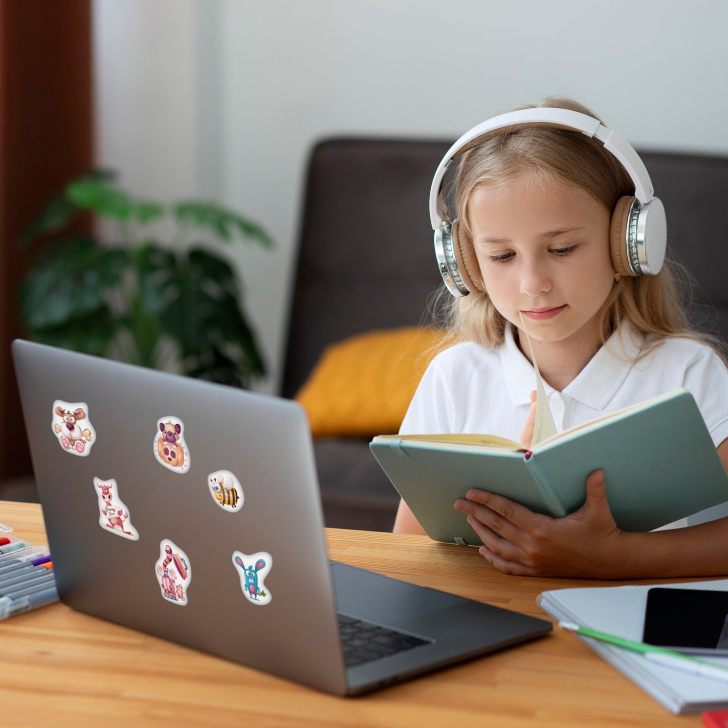 colortouch sticker set, 200 pieces of stickers for children, girls and teenagers, many different designs stickers for sticker album, sticker book for laptop, planner, folders