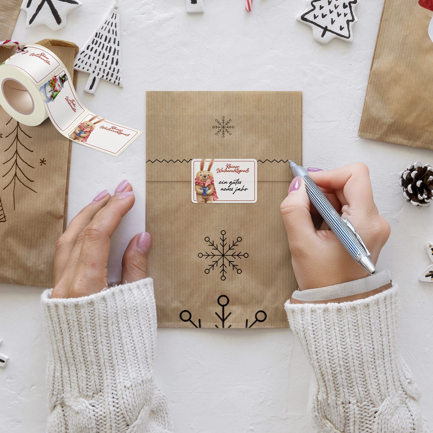 colortouch Aufkleber zum Beschriften Weihnachten, 250 St Beschriftbar Weihnachten Sticker, 37*55 mm Rechteckig Rolle Weihnachtsetiketten, Weihnachtsaufkleber für Weihnachtsdeko, Geschenktüten, Schnee