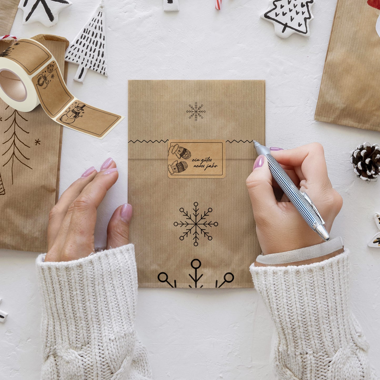 colortouch Aufkleber zum Beschriften Weihnachten - 250 St Beschriftbar Kraftpapier Optik Geschenkaufkleber - 37*55 mm Rechteckig Rolle Vintage Weihnachtsdeko für Verpackung, Geschenke, Tannenbaum