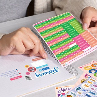 colortouch Terminkalender 2025 2026 mit 1500+ St Sticker für Terminplaner, Aufkleber Set für A5 Monatsplaner, Planer Ringbuch mit Stickeralbum, 14 Monate Wochenplaner auf Deutsch (Juli 25-Aug 26)